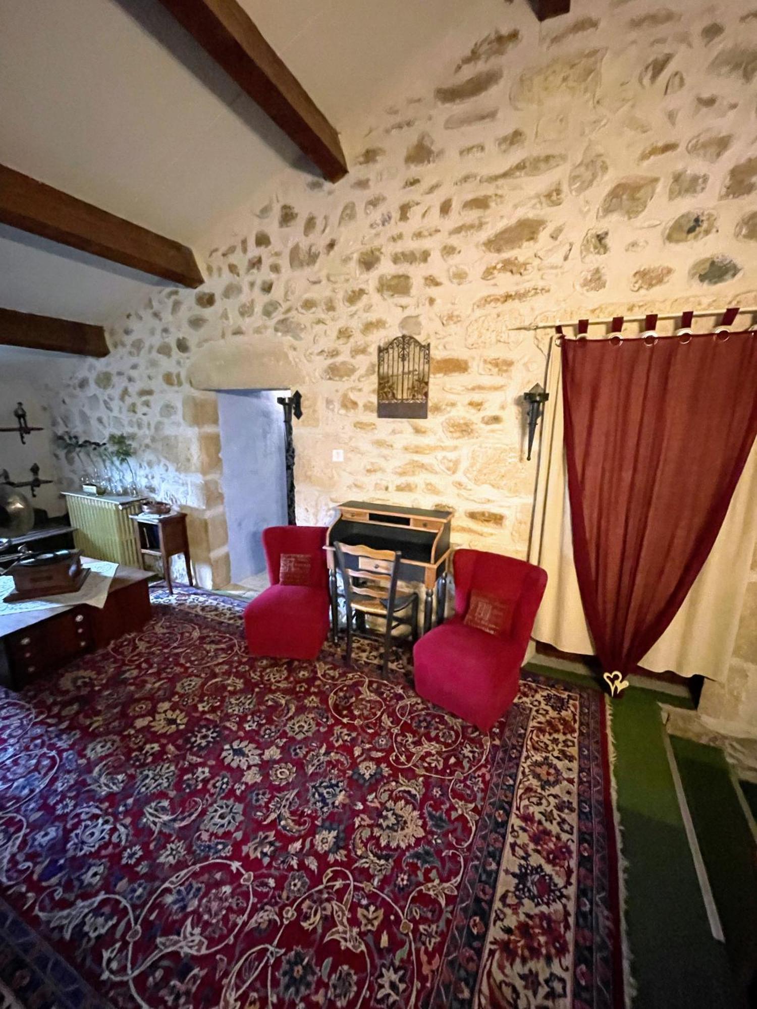 Le Manoir Du Raveyron Hotel