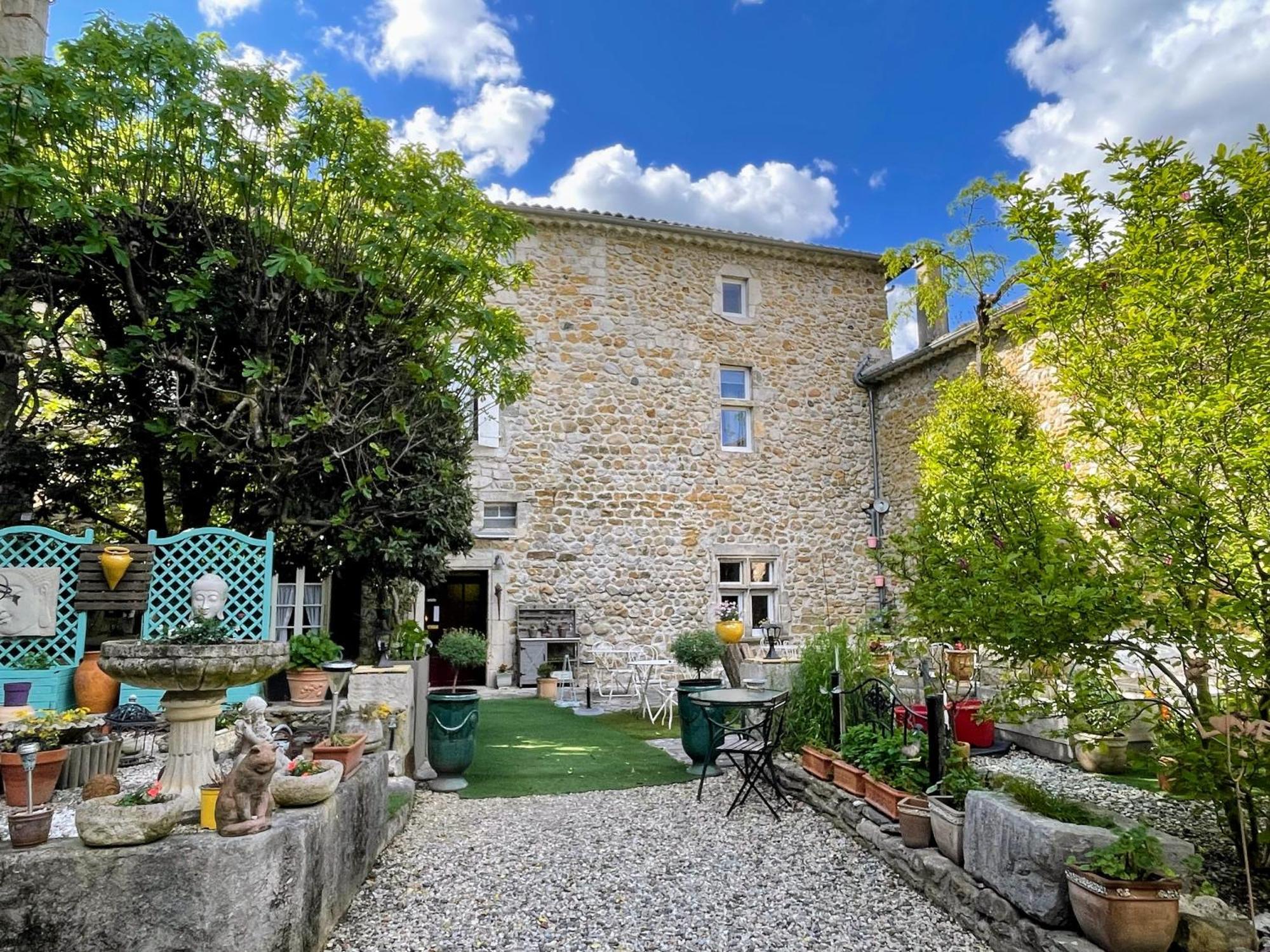 Le Manoir Du Raveyron Vallon-Pont-dʼArc